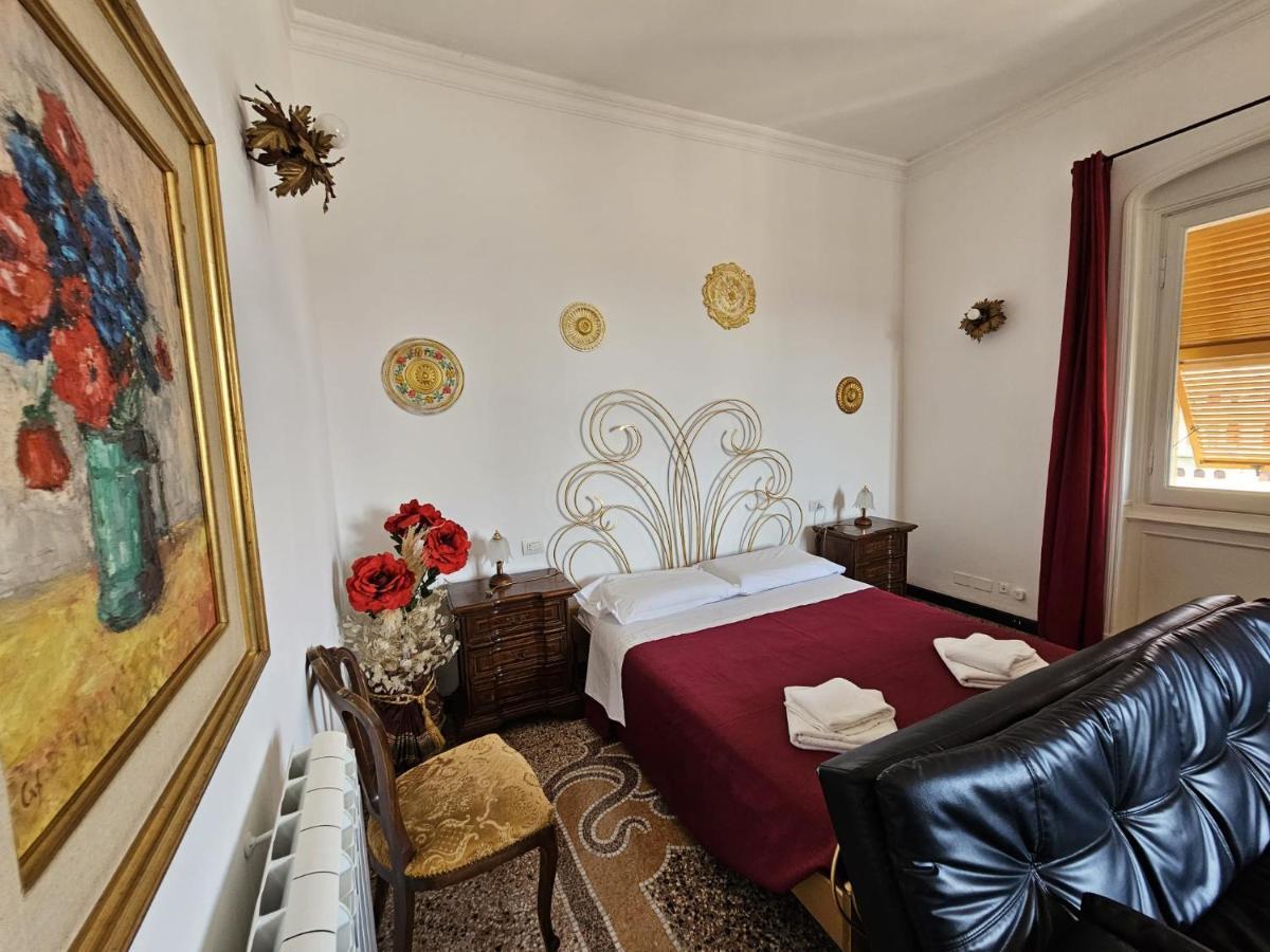 Antiche Memorie-Eleganza E Confort In Centro Citta Genua Exteriör bild